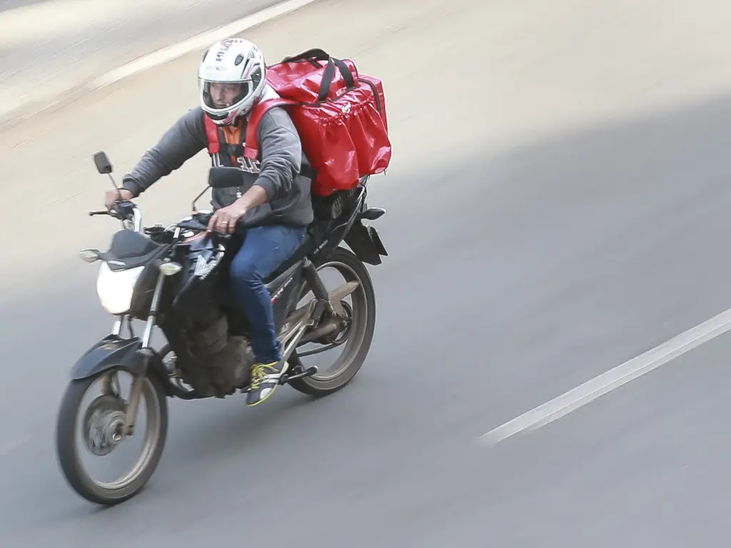 Pesquisa indica que delivery de comida se consolida como opção prática no dia a dia dos consumidores